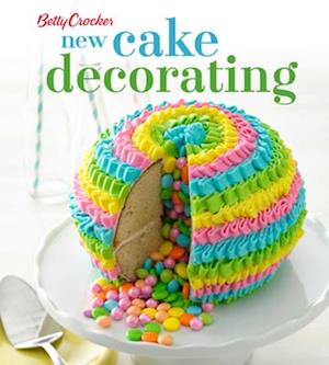 Betty Crocker New Cake Decorating