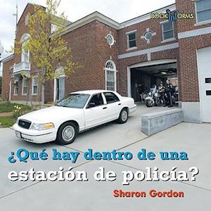 Que Hay Dentro de la Estacion de Policía? (What's Inside a Police Station?)