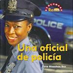 Una Oficial de Policia