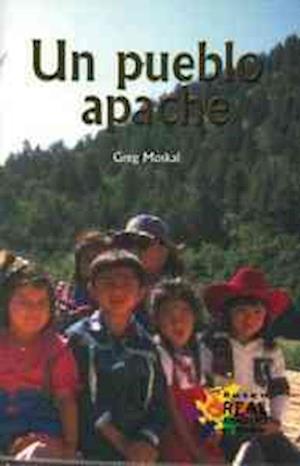 Un Pueblo Apache = An Apache Indian Community