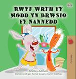 I Love to Brush My Teeth (Welsh Children's Book)