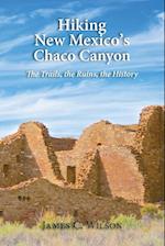 Hiking Chaco Canyon in New Mexico