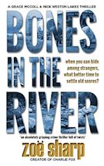 BONES IN THE RIVER: CSI Grace McColl & Detective Nick Weston Lakes crime thriller Book 2 