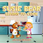 Susie Bear Learns to Cook 