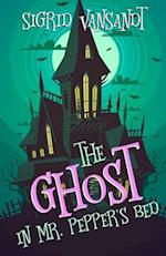 The Ghost in Mr. Pepper's Bed: Willow Valley Cozy Mysteries 