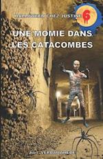 Une momie dans les catacombes