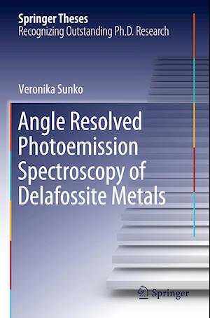 Angle Resolved Photoemission Spectroscopy of Delafossite Metals