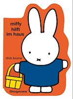 Miffy hilft im Haus