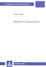 Maedchen Im Technikunterricht