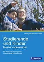 Studierende und Kinder lernen voneinander