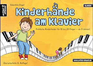 Kinderhände am Klavier