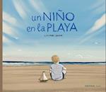 Un Niño En La Playa