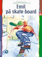 Emil på skateboard