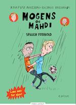 Mogens og Mahdi spiller fodbold