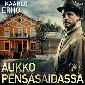 Aukko pensasaidassa