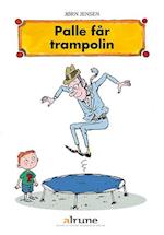 Palle får trampolin