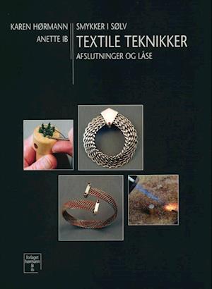 Få Smykker i sølv textile teknikker af Karen Hørmann som Hæftet bog på
