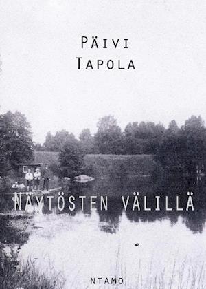 Näytösten välillä