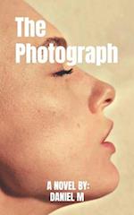 The Photograph: A Novel 